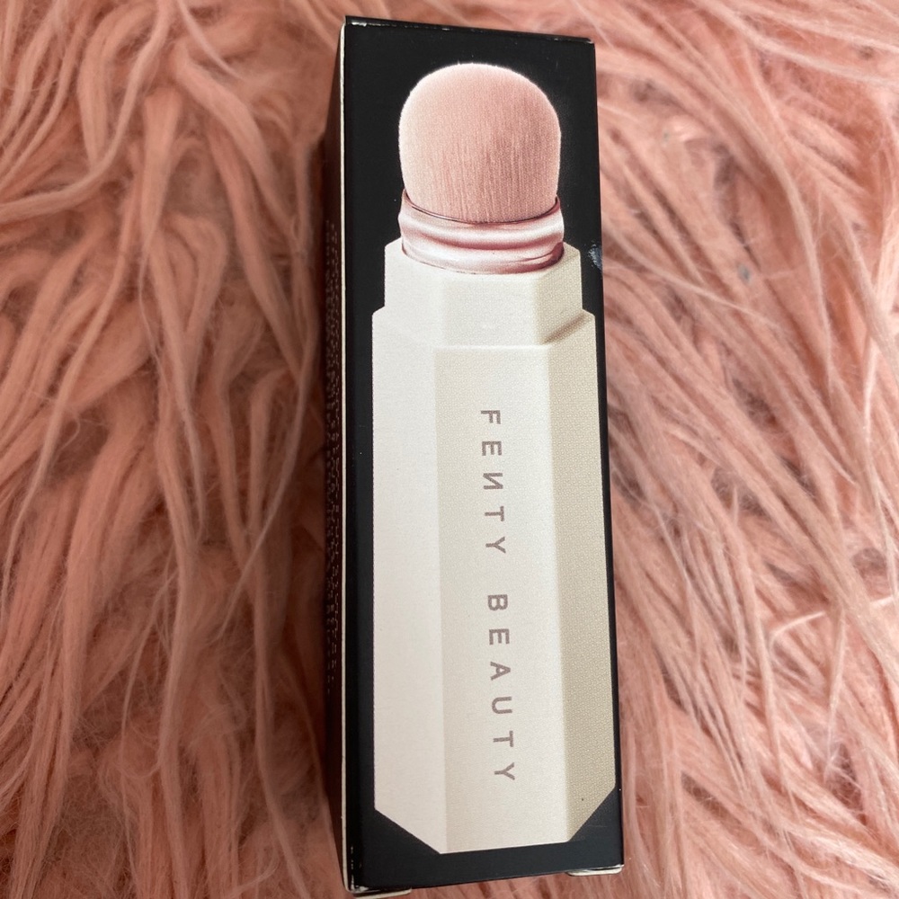 Fenty beauty portable brush